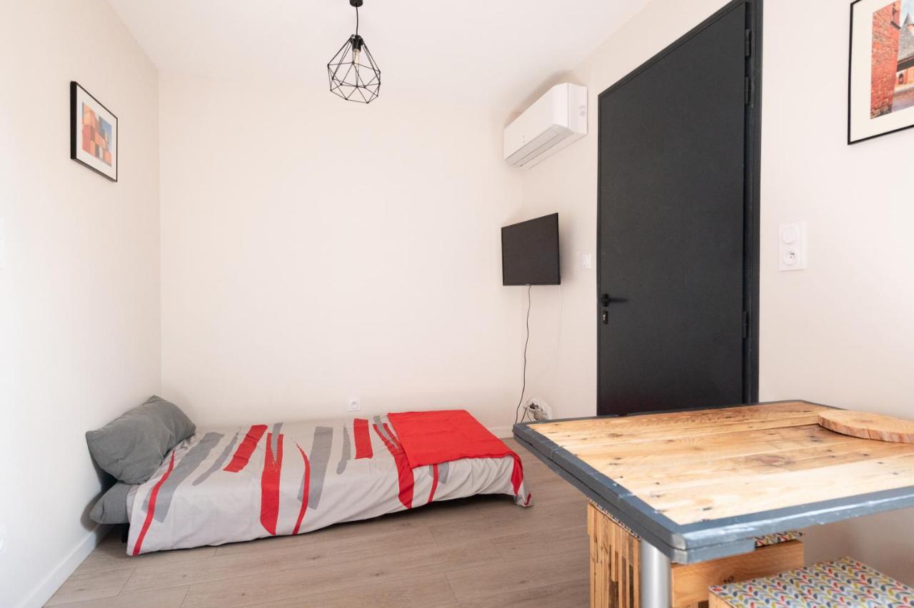 Lot En Dock 3 Logements Atypiques Et Ecologiques En Vallee De La Dordogne Souillac Ngoại thất bức ảnh